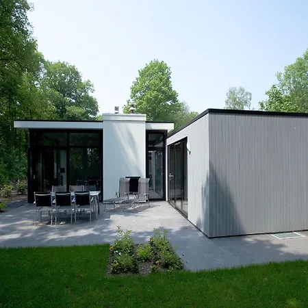 Cozy House With Garden, Near Maasduinen Holiday home Belfeld